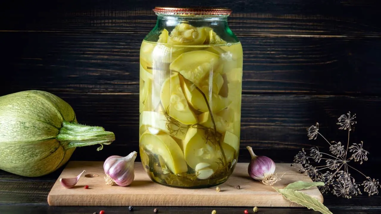 7 Ways Gardeners Preserve Their Harvests Before It Spoils 2