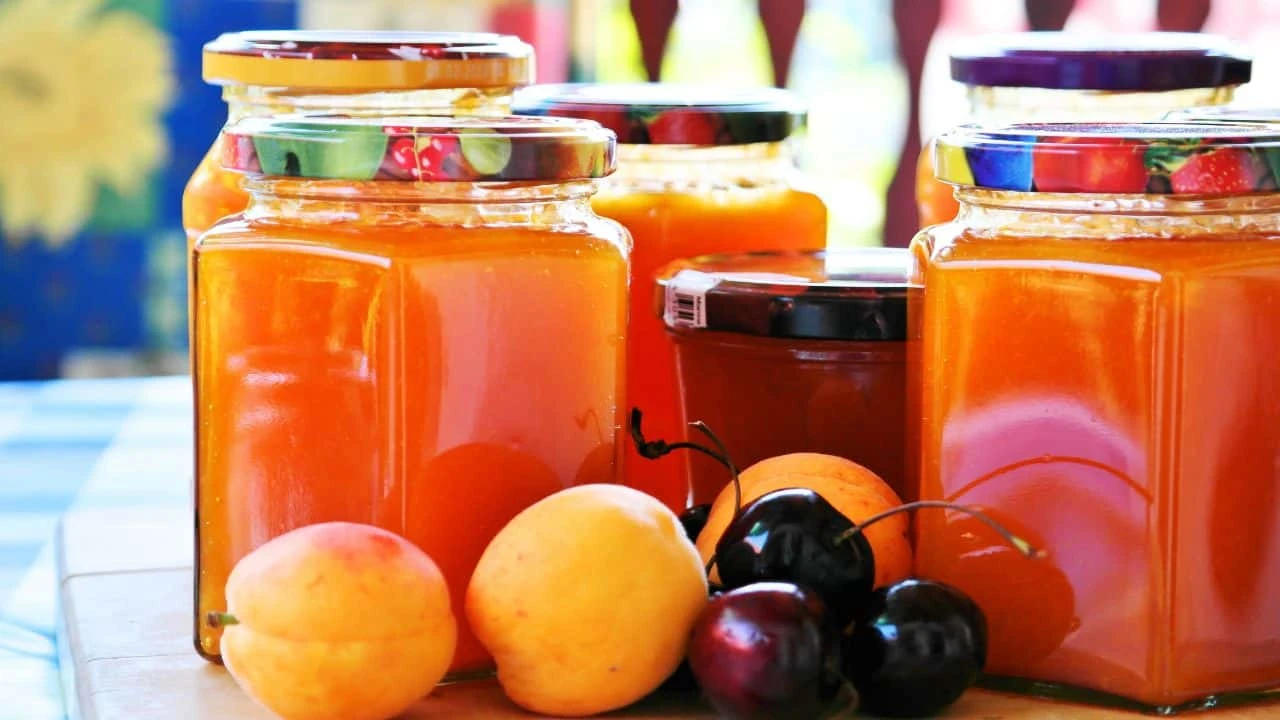 7 Ways Gardeners Preserve Their Harvests Before It Spoils 6