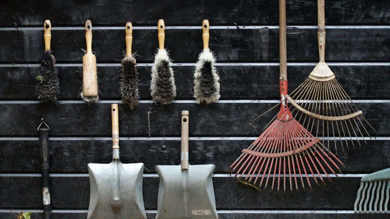 How to Store Your Garden Tools So They Last Forever 2
